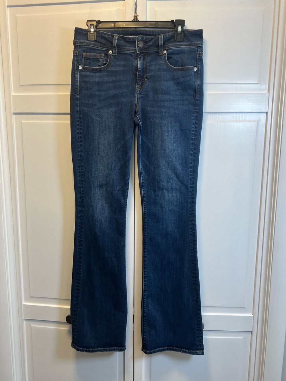 American Eagle Outfitters Dark Blue Women’s Super Stretch Kick Boot Jeans